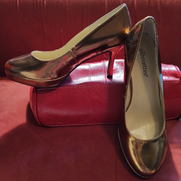 High heel pumps - Picture 3 of 5